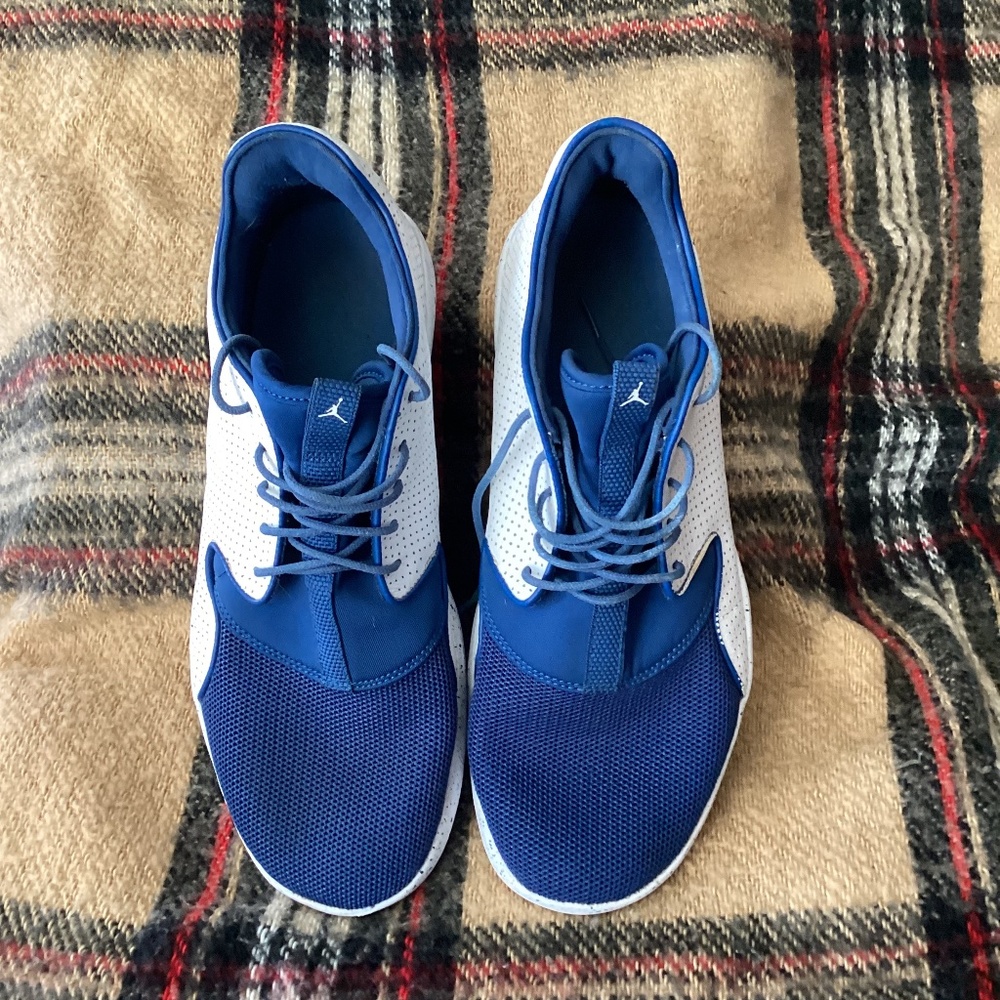 Nike Air Jordan Eclipse Off Court White Blue  size 12 leather basketball shoes